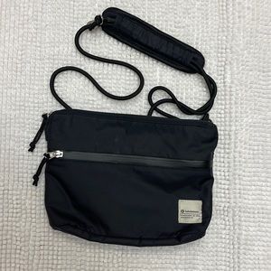 Lululemon purse